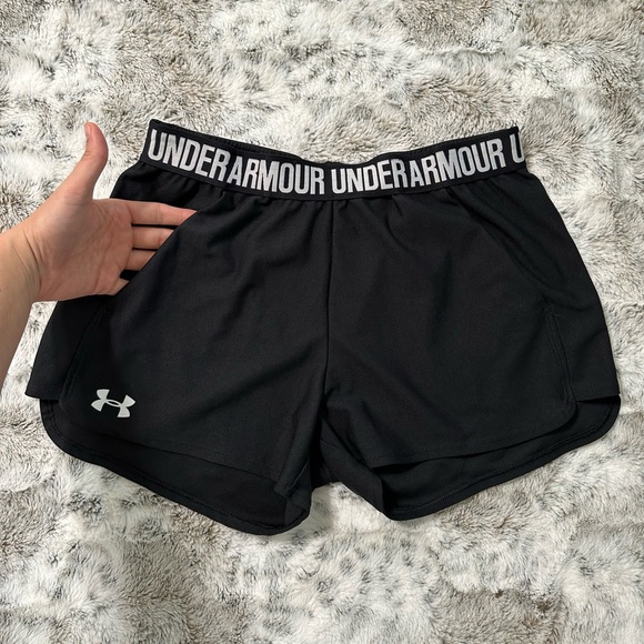 Under Armour Shorts Euc Under Armour Shorts With Pockets Poshmark